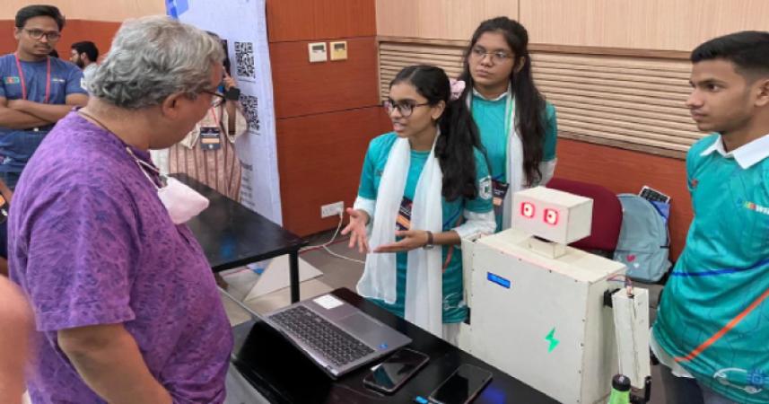 রোবট অলিম্পিয়াডের বাংলাদেশ পর্ব অনুষ্ঠিত