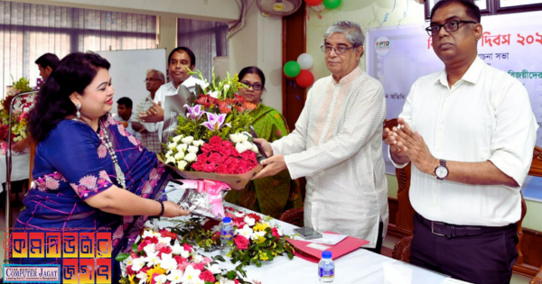 সার্বিক ডাক ব্যবস্থা ডিজিটাইজ করার কাজ চলছে: মোস্তাফা জব্বার